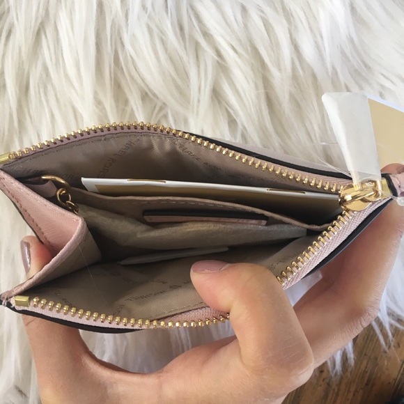 Michael Kors wallet - Picture 3 of 3